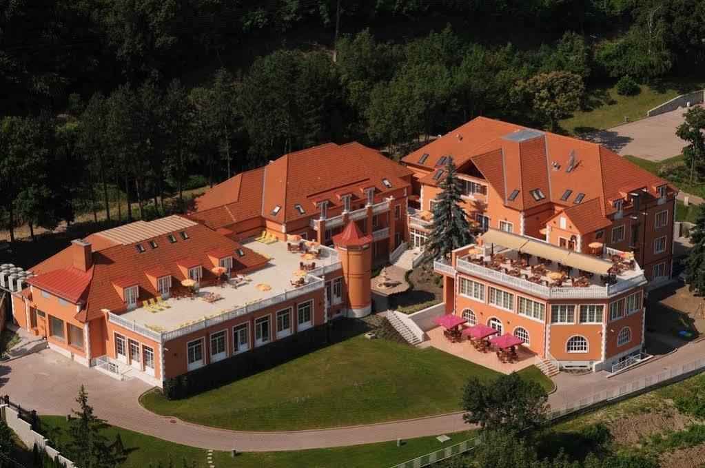 Hotel Bellevue Esztergom Esterno foto